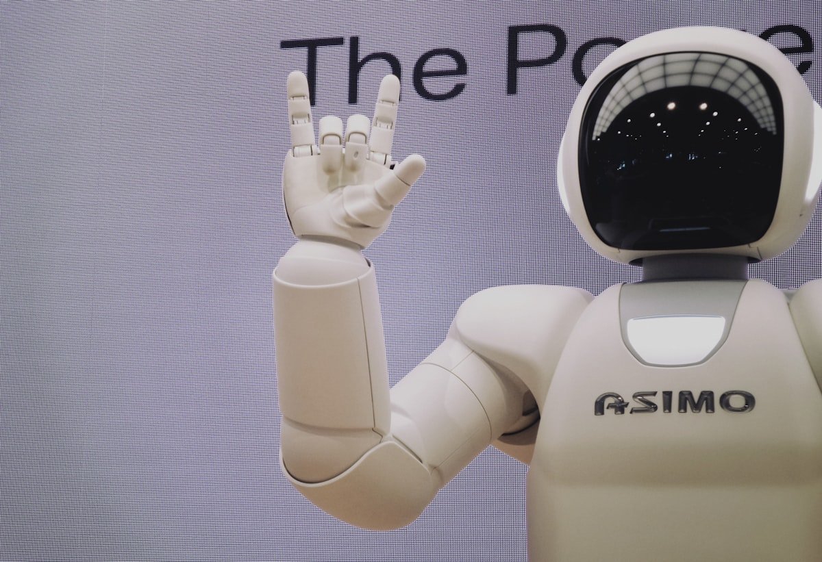 AI battle 2024 chatbots comparison